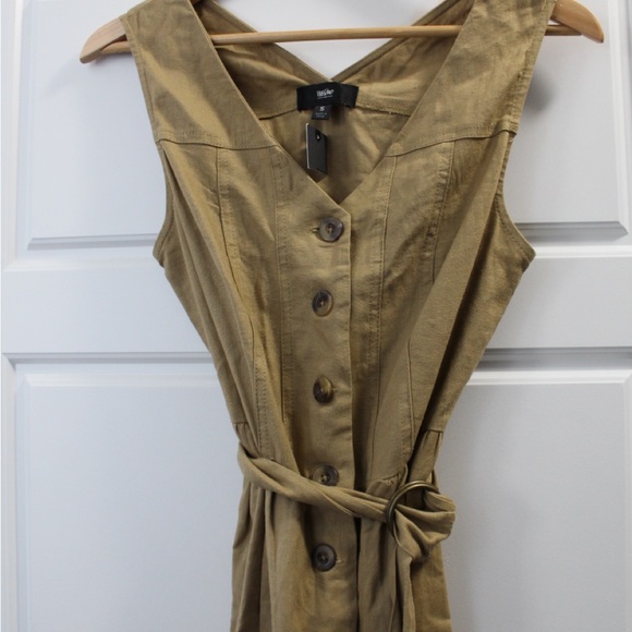 Mossimo Supply Co. Dresses & Skirts - NWT linen & cotton blend sleeveless button-up dress with belt. Size S.